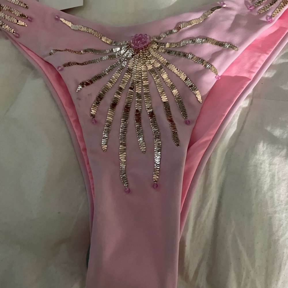 OCEANUS URSULA Pink Bikini Set with Gold Details - Picture 7 of 8